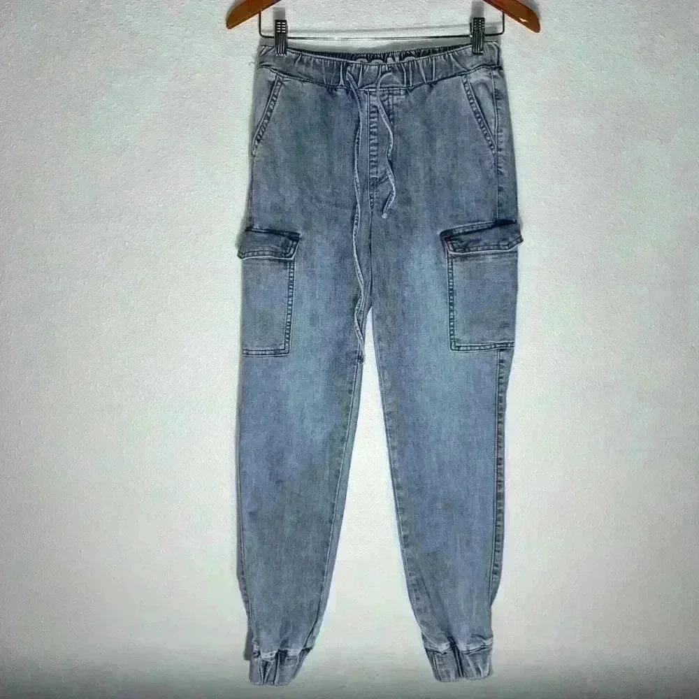 S.O.N.G Baggy Blue Jeans / Denim
Joggers / 1/25